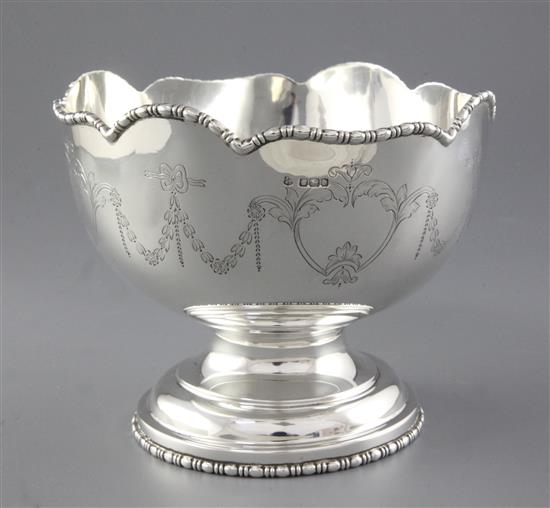 A George V silver rose bowl, Height 153mm Weight 16.4oz/511grms